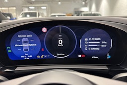 harmaa Porsche Macan 2025 kuva 16.
