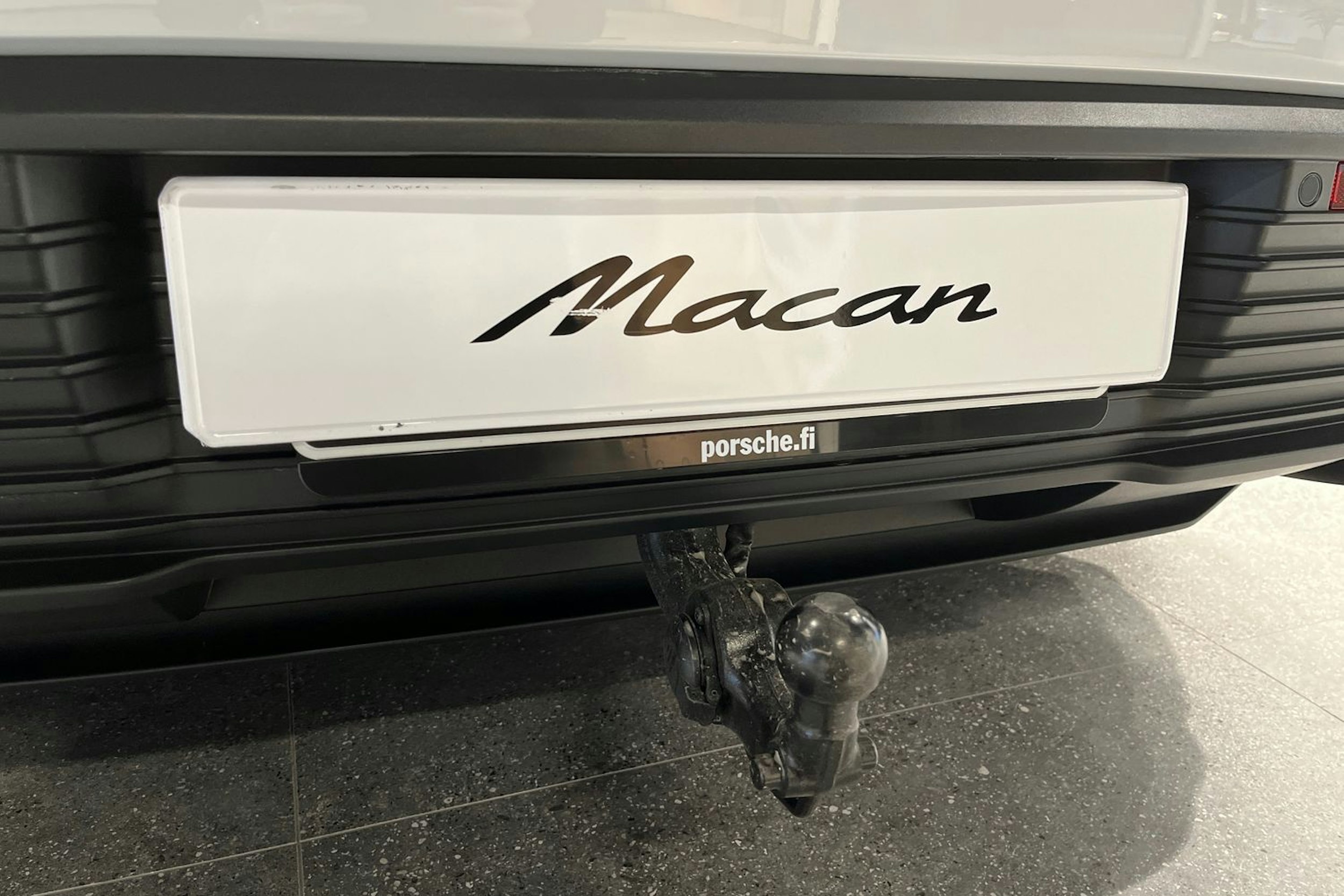 harmaa Porsche Macan 2025 kuva 24.