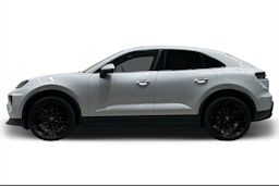 harmaa Porsche Macan 2025 kuva 5.