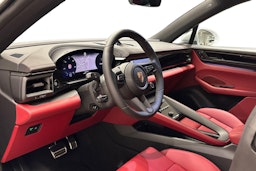 harmaa Porsche Macan 2025 kuva 6.