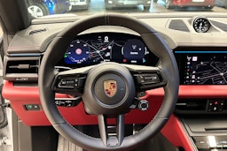 harmaa Porsche Macan 2025 kuva 10.