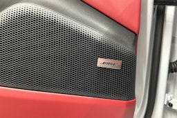 harmaa Porsche Macan 2025 kuva 16.