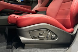 harmaa Porsche Macan 2025 kuva 17.