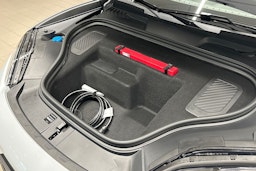 harmaa Porsche Macan 2025 kuva 27.