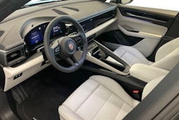 musta Porsche Macan 2025 kuva 6.