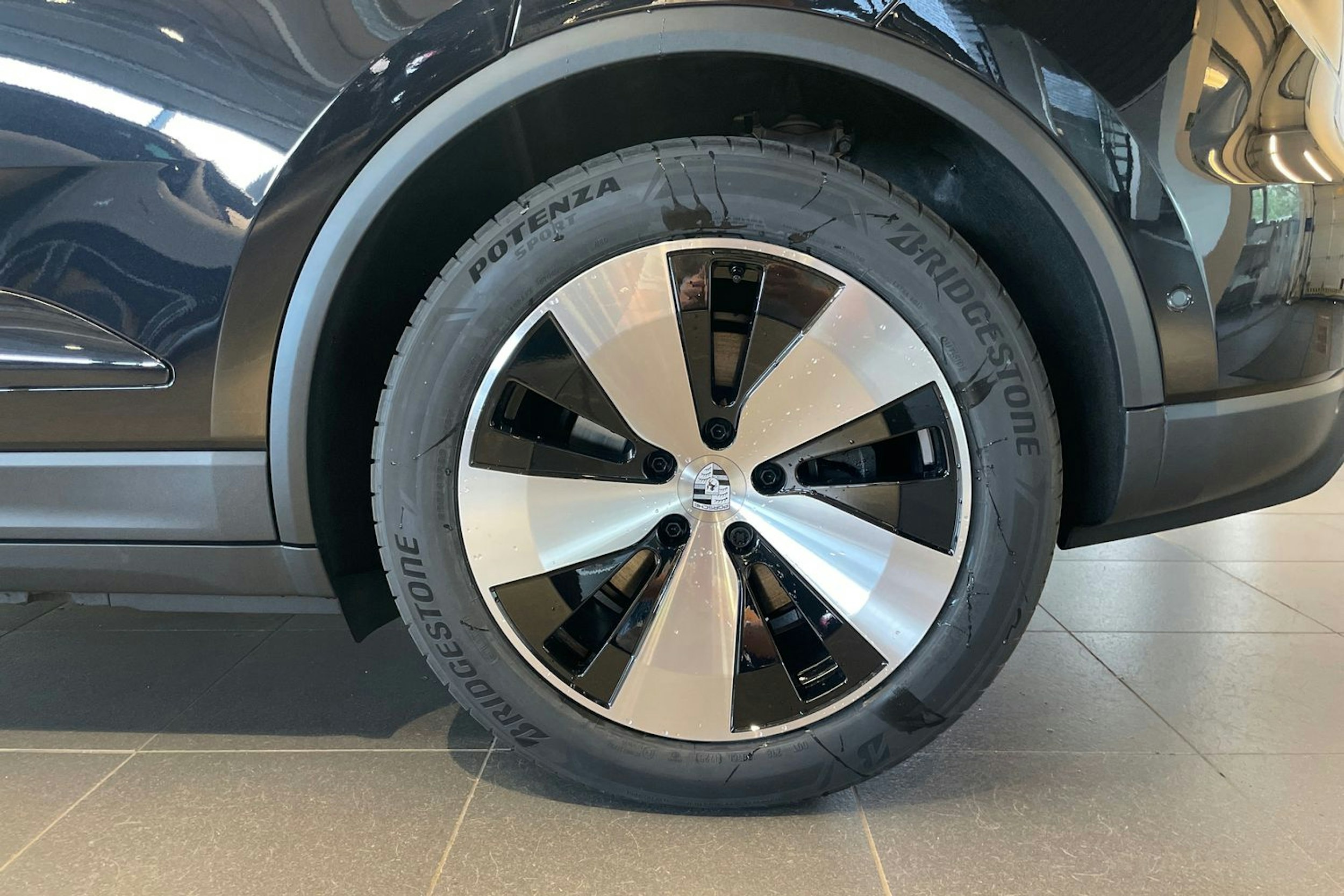 musta Porsche Macan 2025 kuva 10.