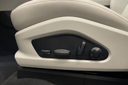 musta Porsche Macan 2025 kuva 11.
