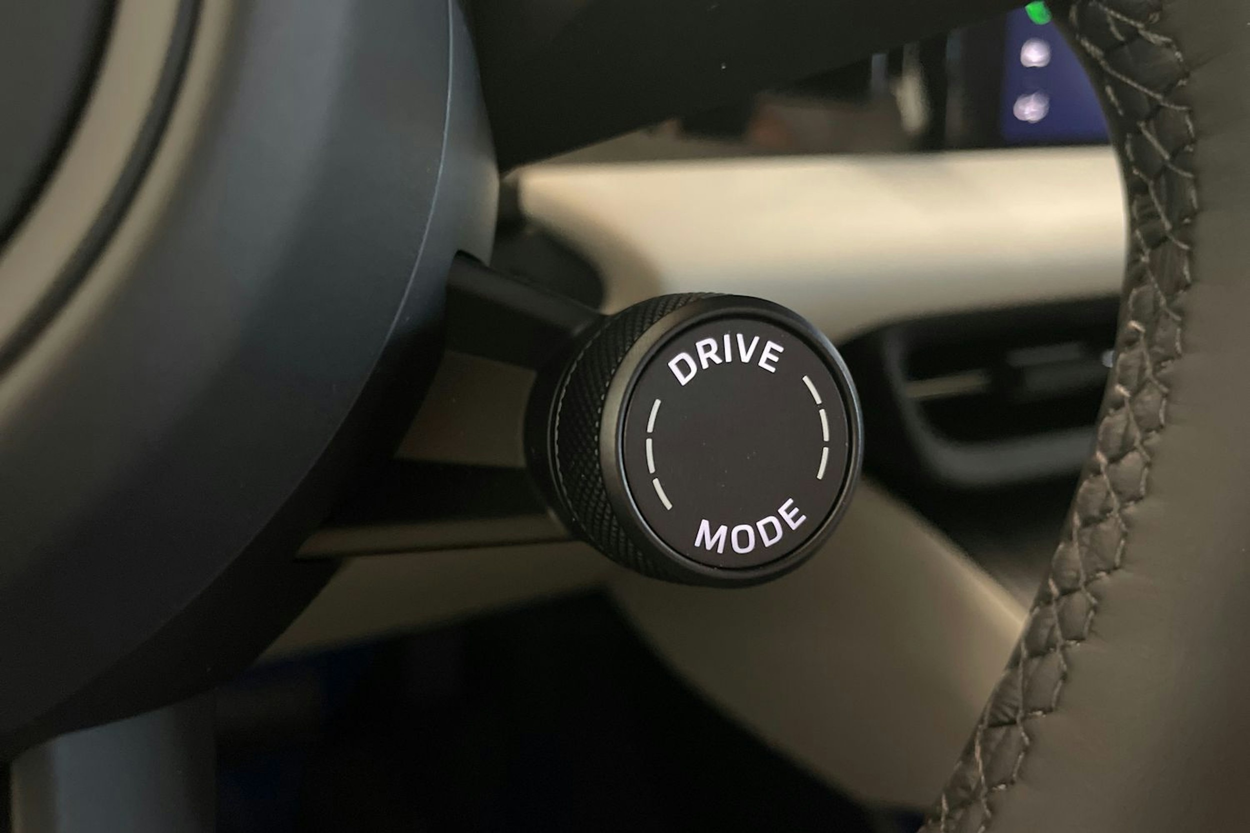 musta Porsche Macan 2025 kuva 17.