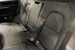 vihreä Porsche Macan 2025 kuva 8.