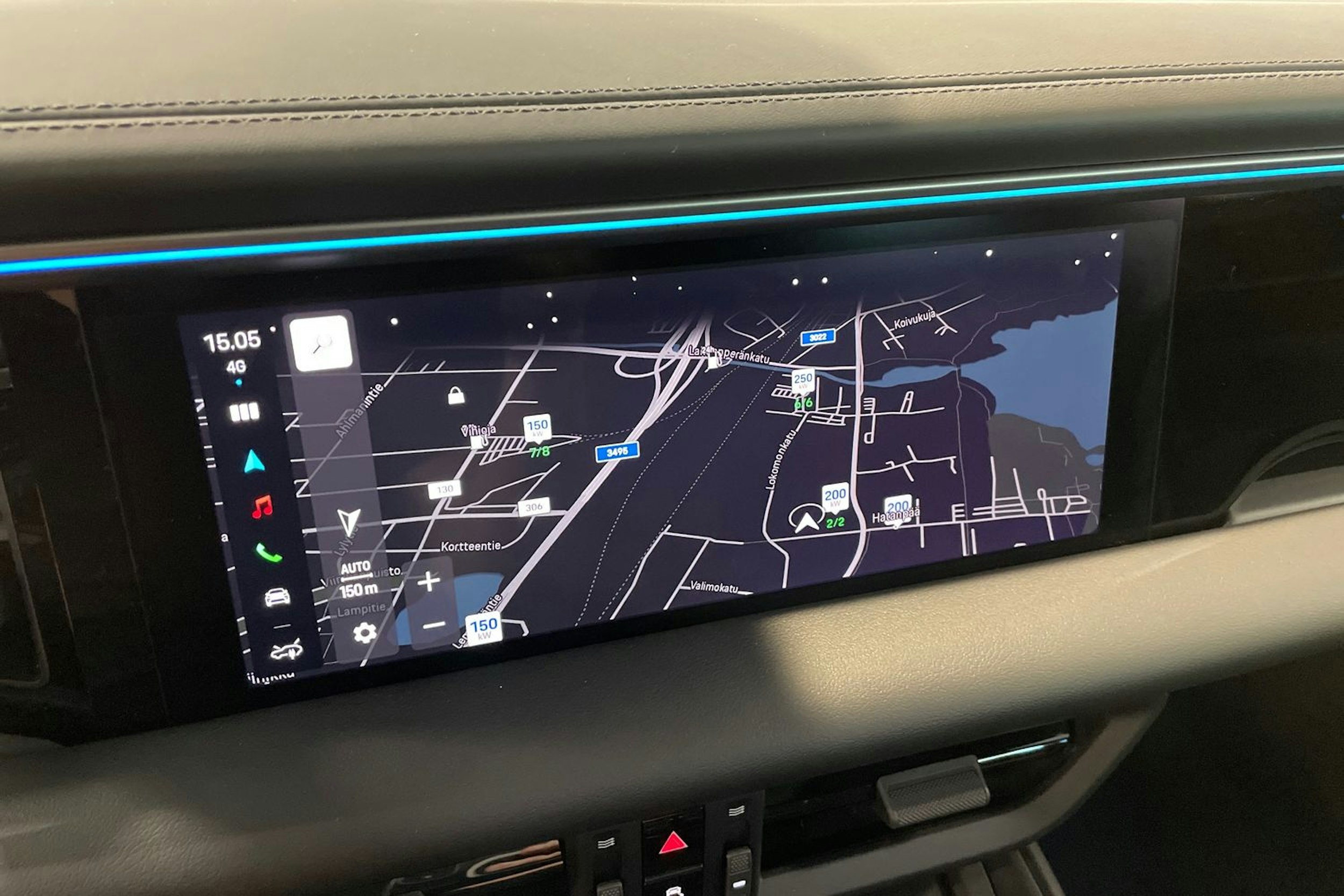 vihreä Porsche Macan 2025 kuva 12.