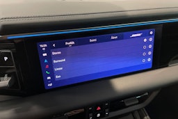 vihreä Porsche Macan 2025 kuva 13.