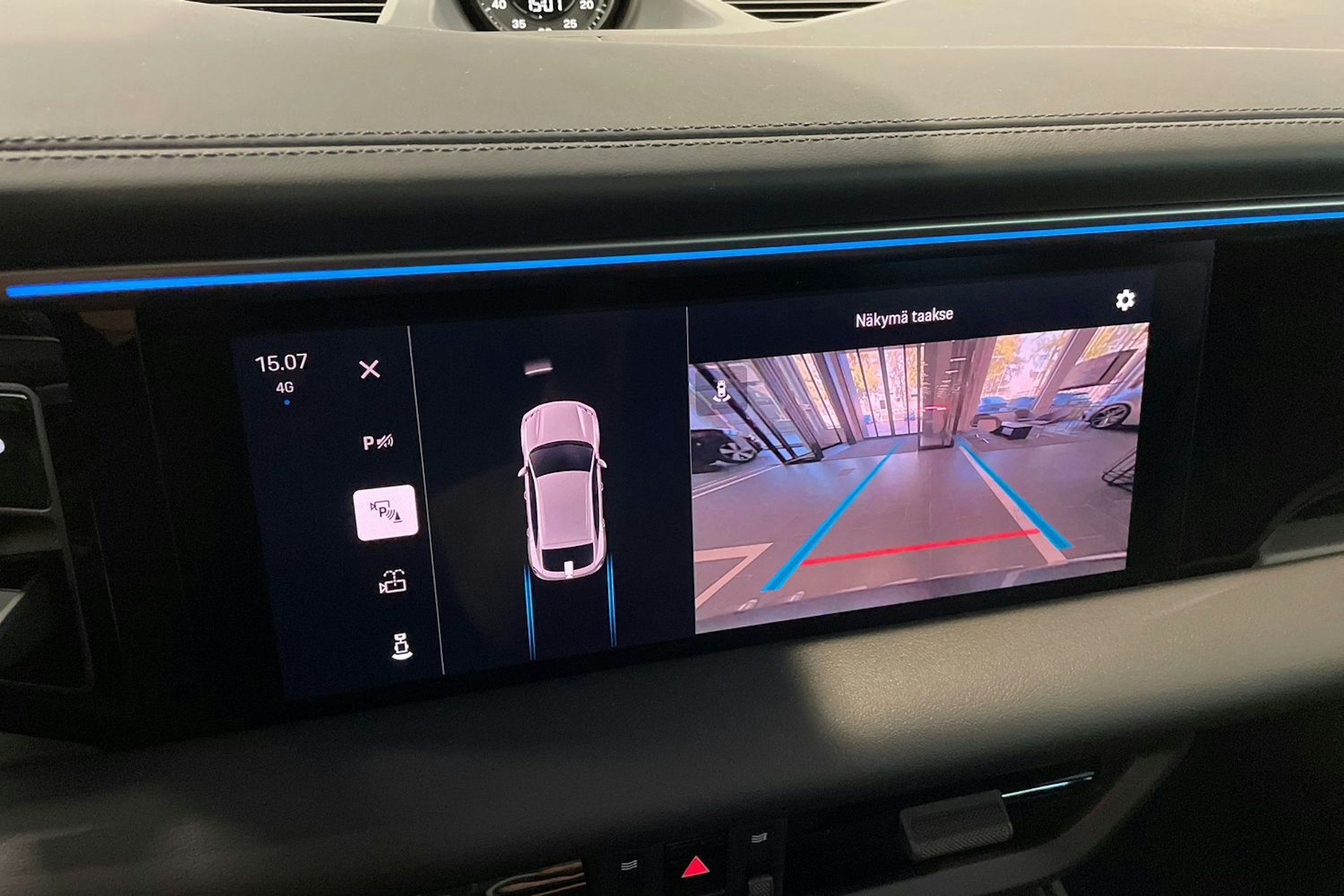 vihreä Porsche Macan 2025 kuva 15.