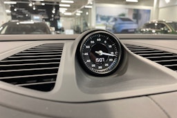 vihreä Porsche Macan 2025 kuva 16.