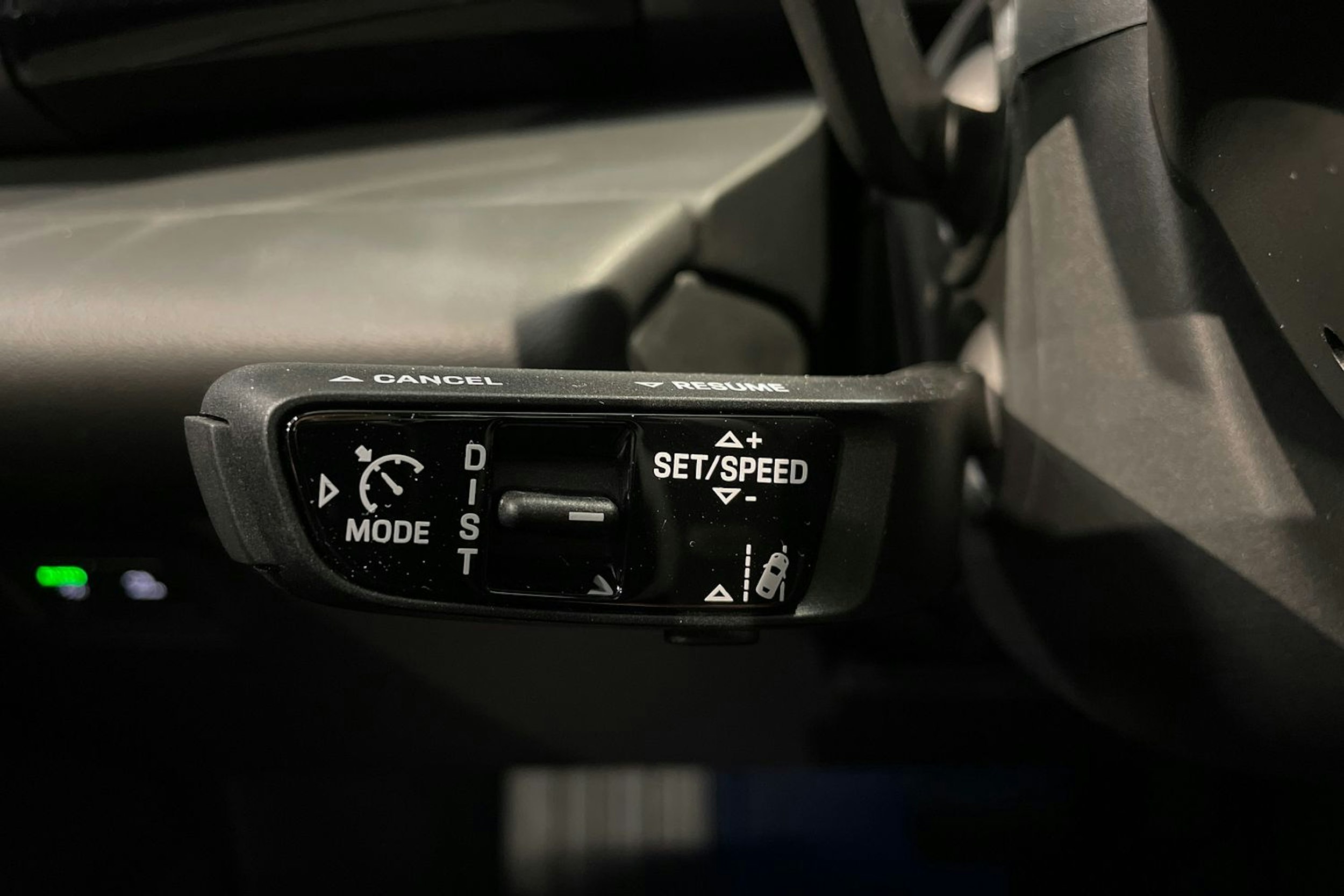 vihreä Porsche Macan 2025 kuva 18.