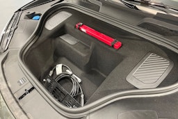 vihreä Porsche Macan 2025 kuva 20.