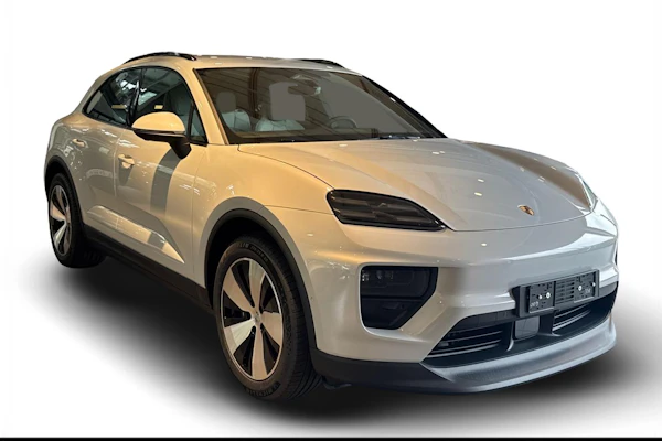 Porsche Macan 4 Advantage Package | Korkotarjous 0,99 % + kulut