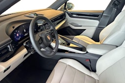 harmaa Porsche Macan 2025 kuva 6.