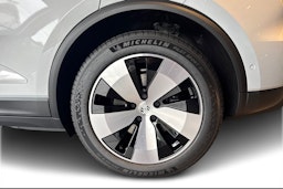 harmaa Porsche Macan 2025 kuva 9.