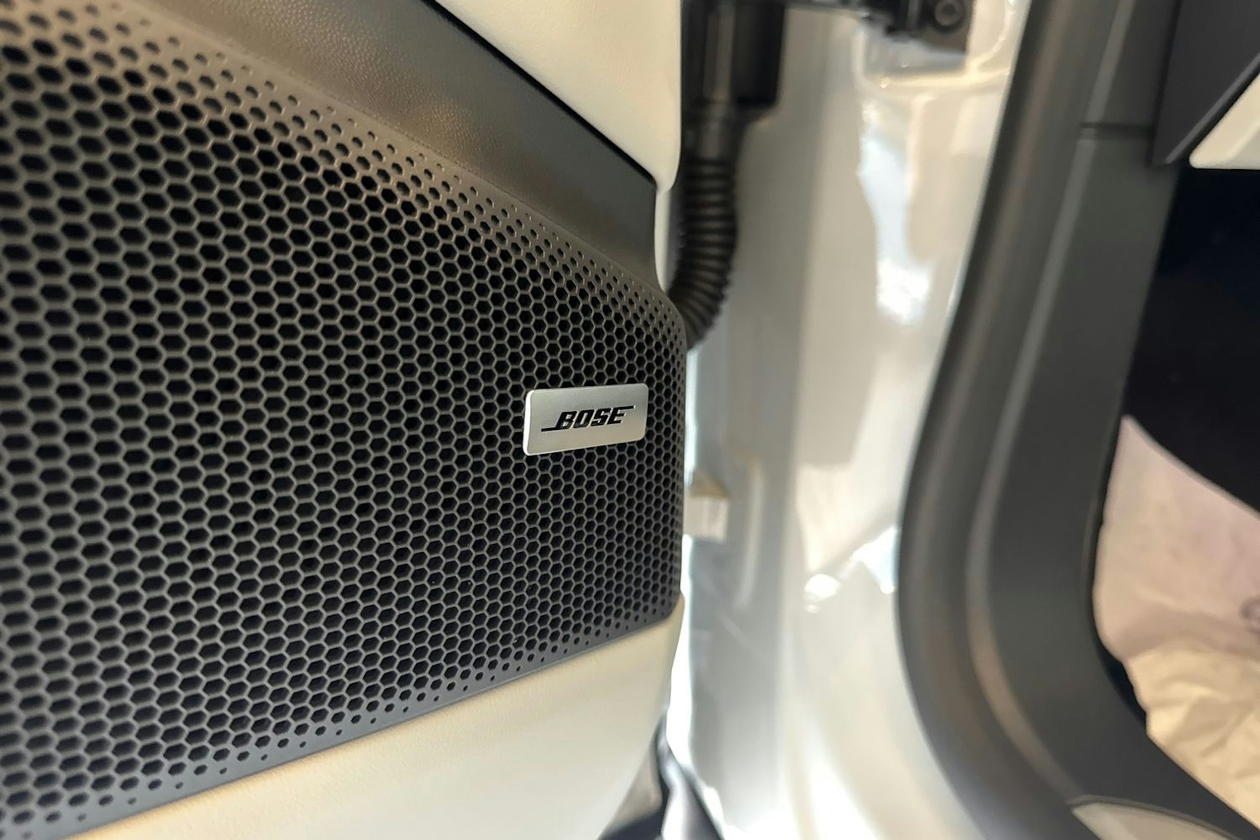 harmaa Porsche Macan 2025 kuva 11.