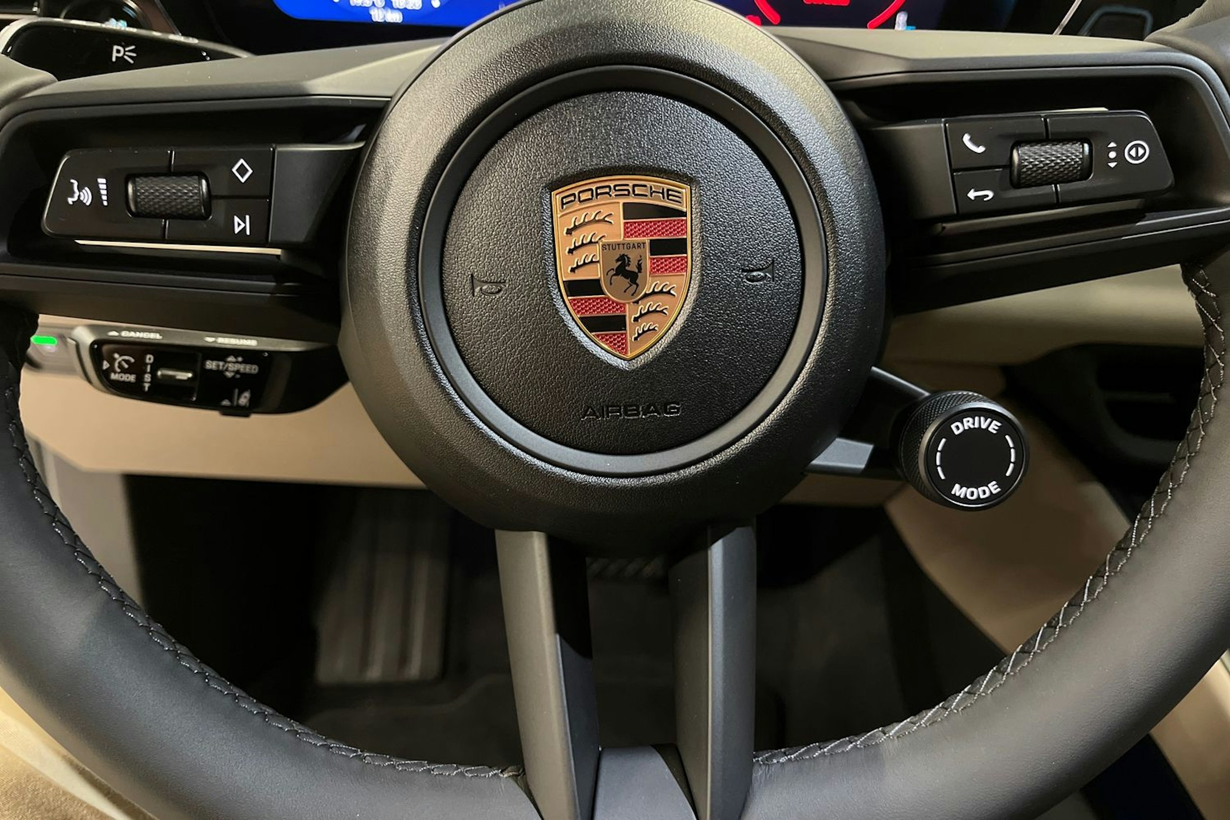 musta Porsche Macan 2025 kuva 13.
