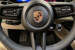musta Porsche Macan 2025 kuva 13.