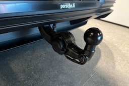 musta Porsche Macan 2025 kuva 18.
