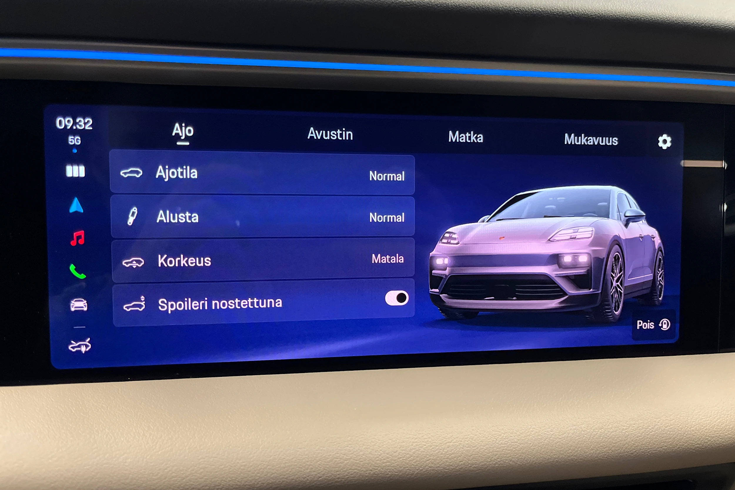 musta Porsche Macan 2025 kuva 19.
