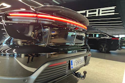 musta Porsche Macan 2025 kuva 30.