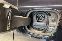 musta Porsche Macan 2025 kuva 32.