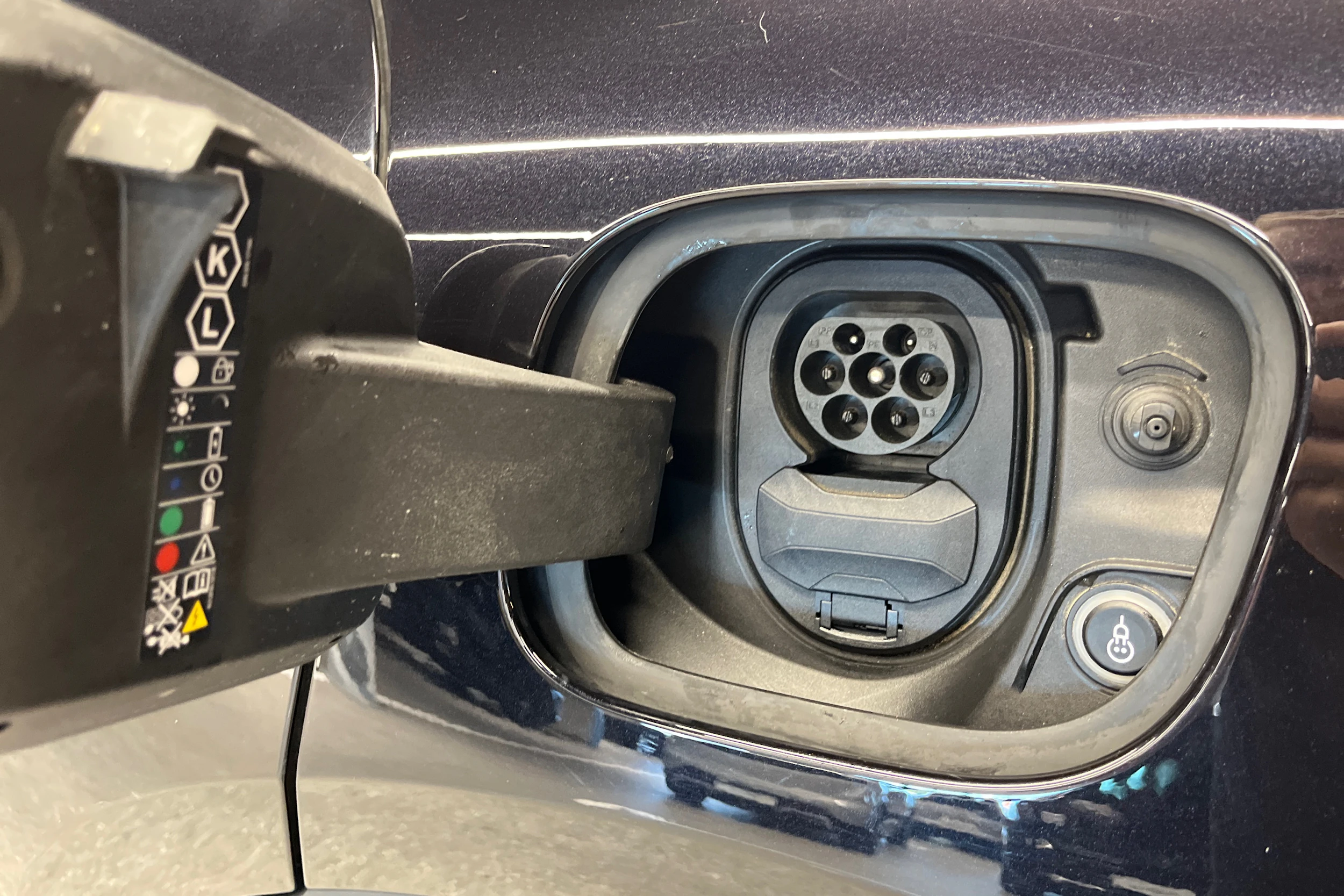 musta Porsche Macan 2025 kuva 32.