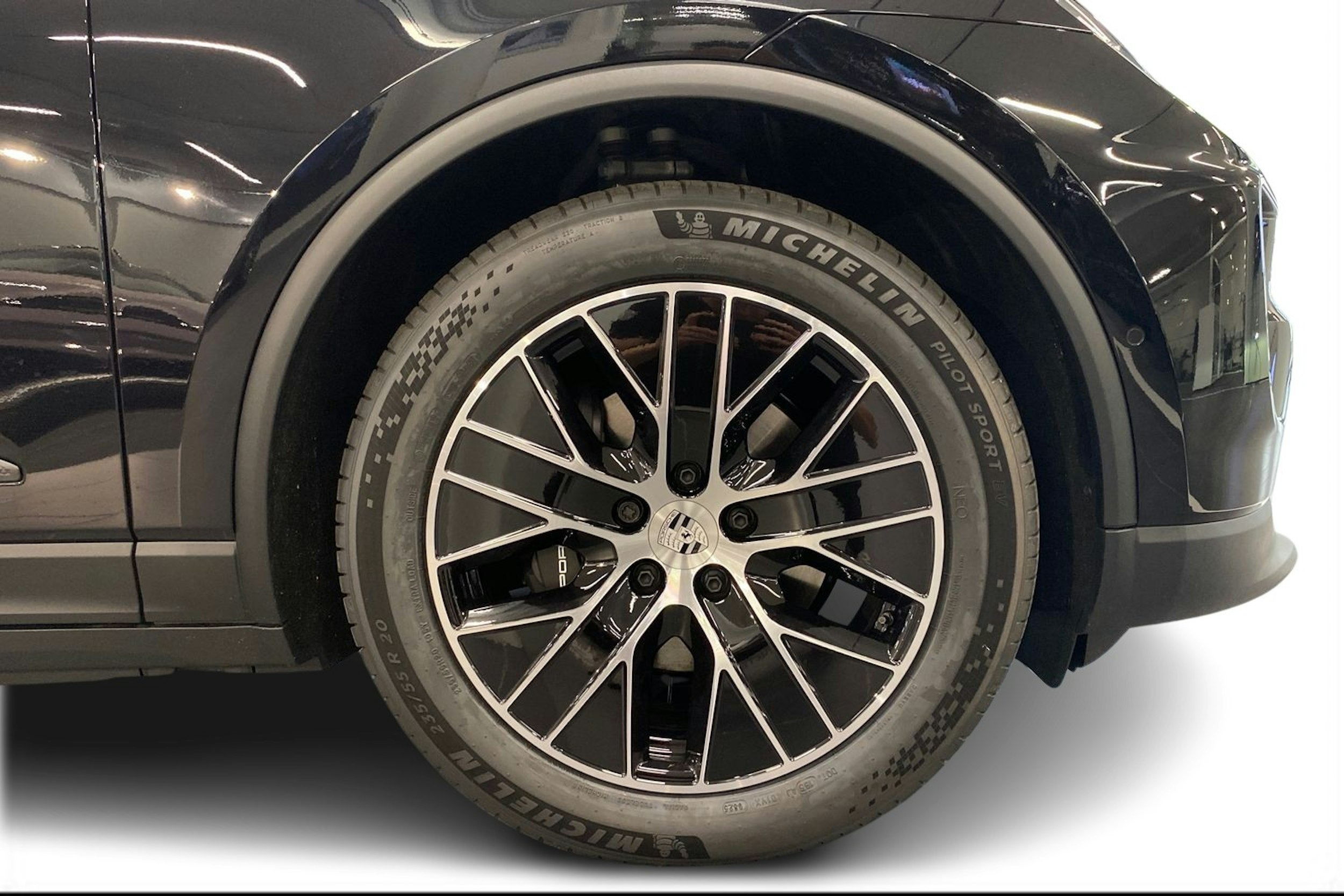 musta Porsche Macan 2025 kuva 9.