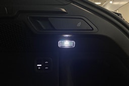 musta Porsche Macan 2025 kuva 15.