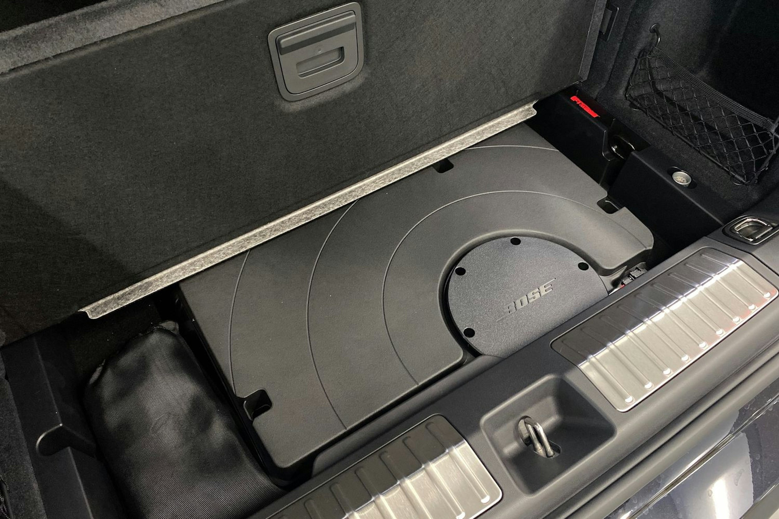 musta Porsche Macan 2025 kuva 16.