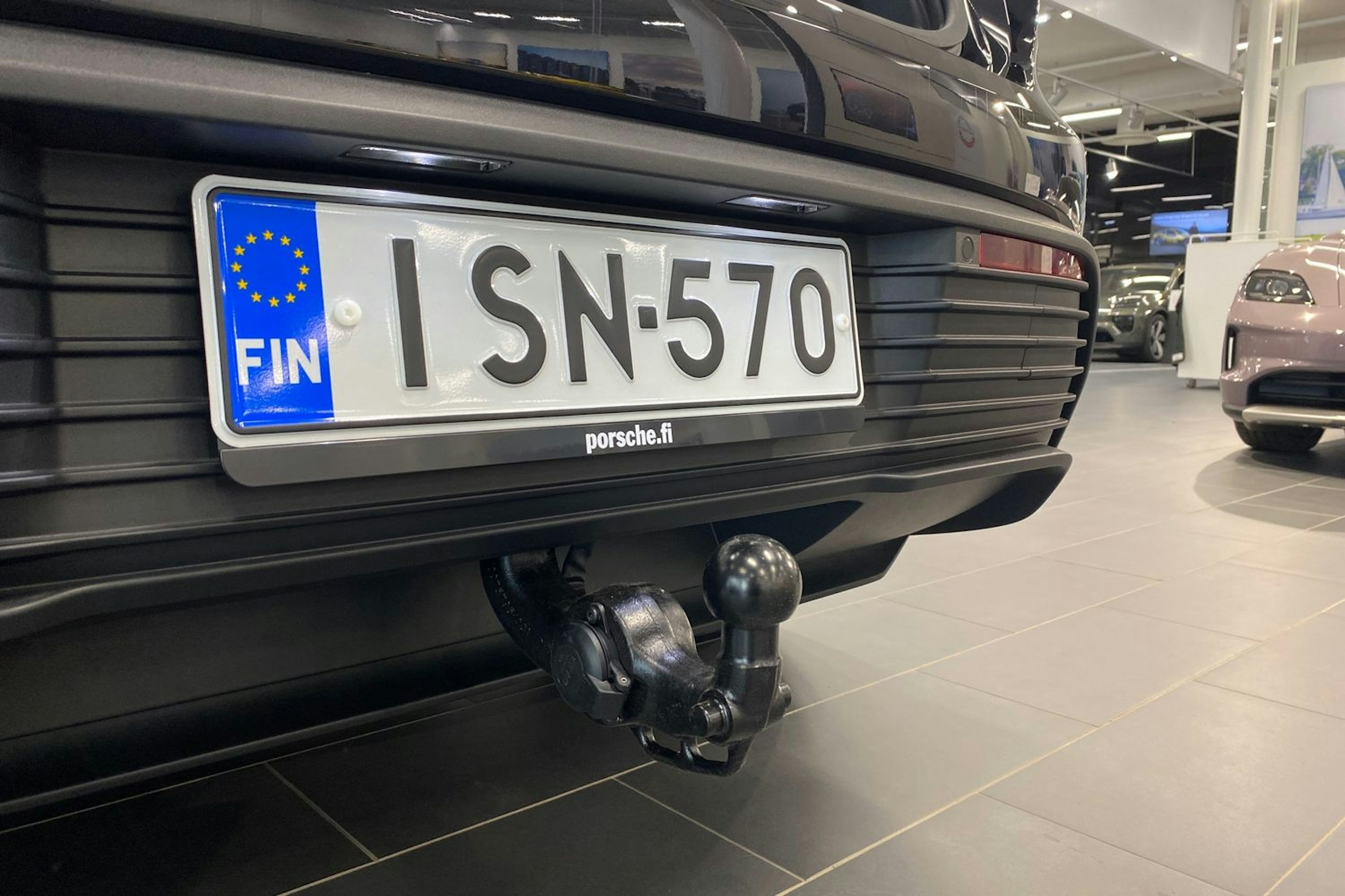 musta Porsche Macan 2025 kuva 19.