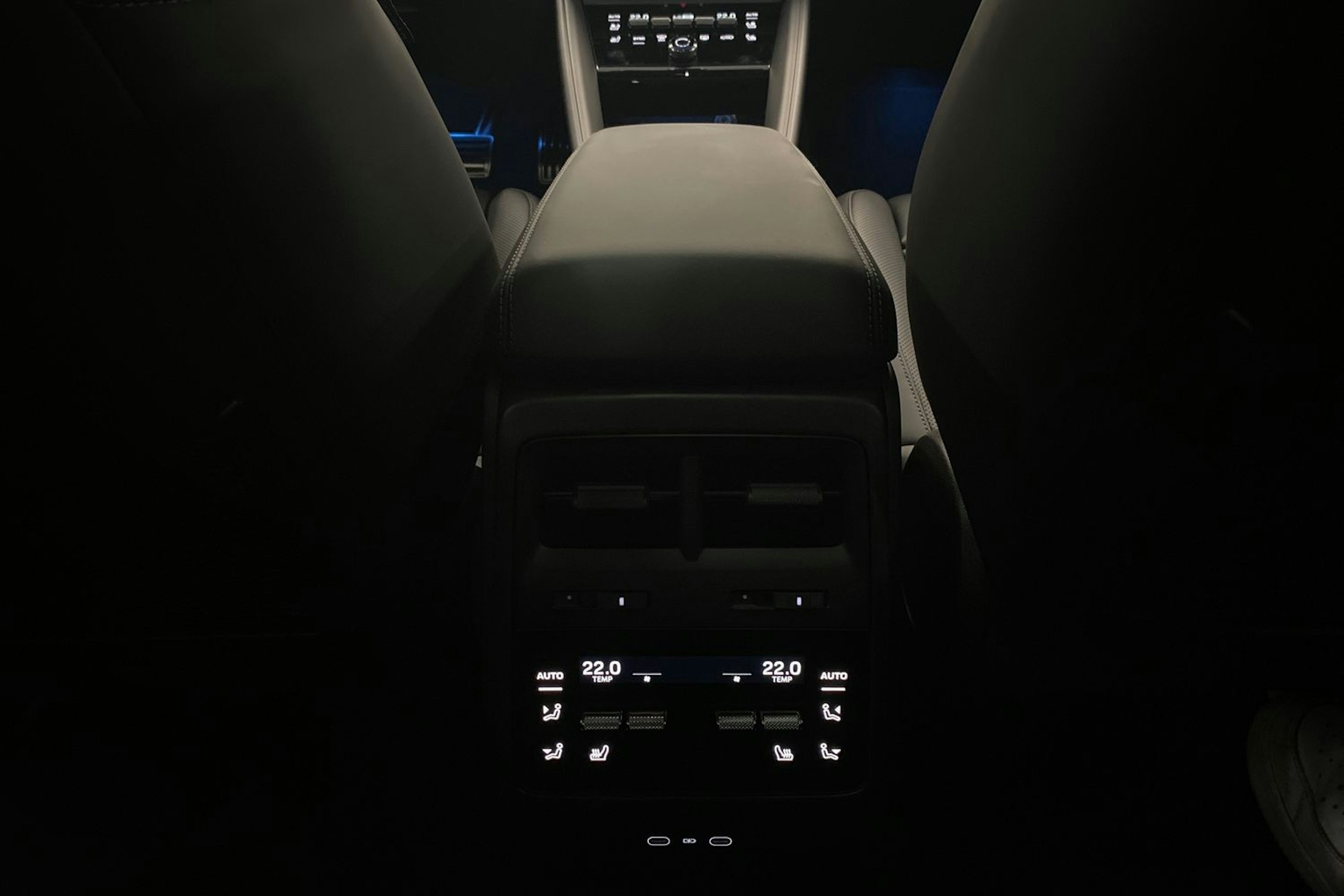 musta Porsche Macan 2025 kuva 20.