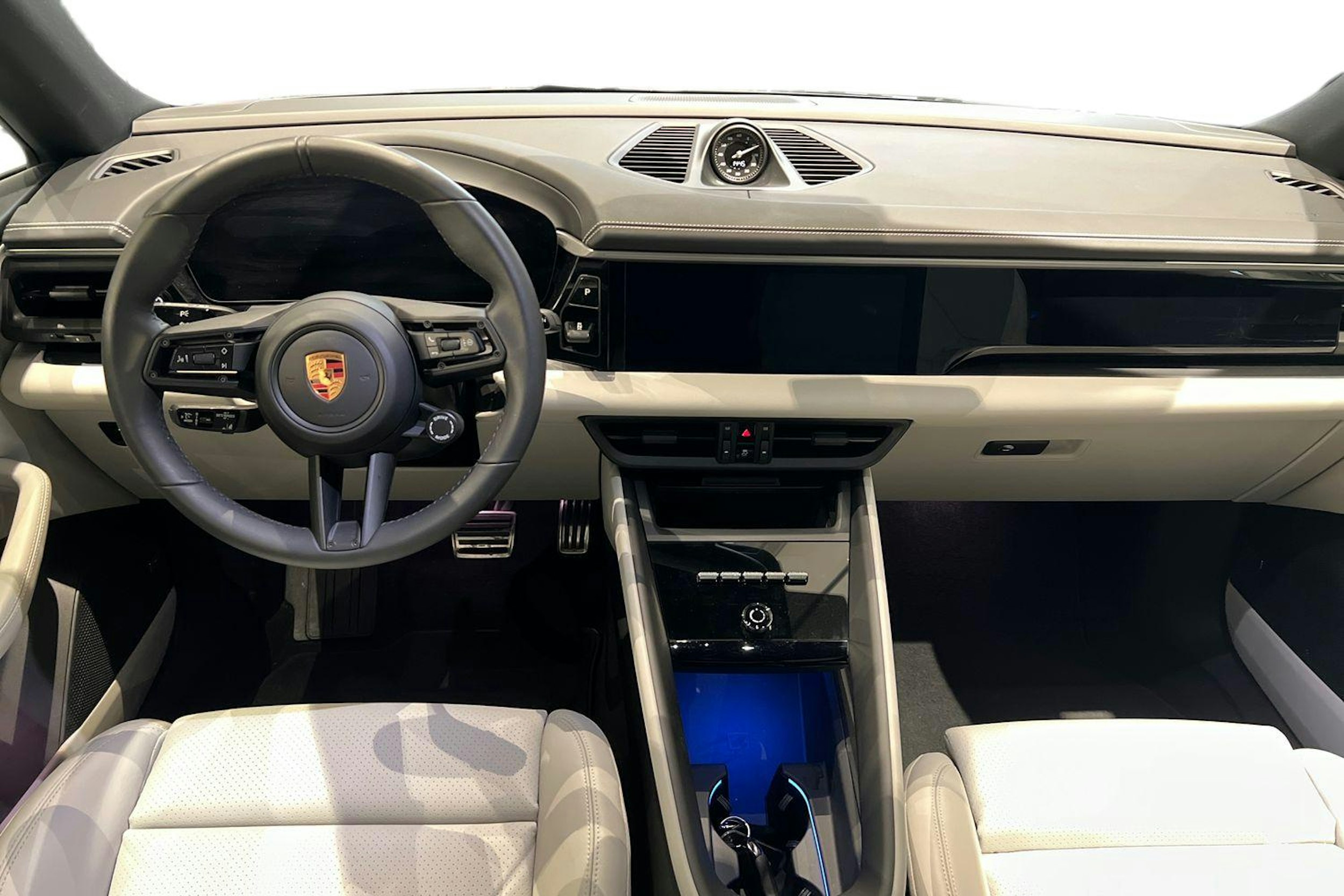 vihreä Porsche Macan 2025 kuva 7.