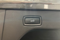vihreä Porsche Macan 2025 kuva 14.