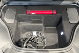 vihreä Porsche Macan 2025 kuva 16.