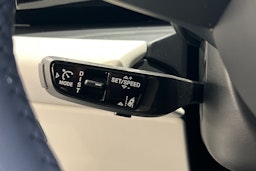 vihreä Porsche Macan 2025 kuva 18.