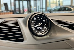 vihreä Porsche Macan 2025 kuva 19.