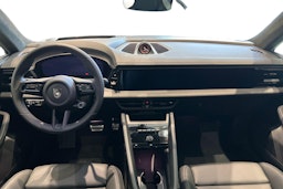 harmaa Porsche Macan 2025 kuva 7.