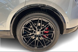 harmaa Porsche Macan 2025 kuva 9.