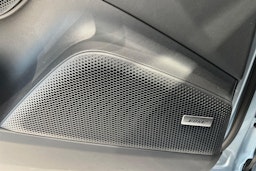harmaa Porsche Macan 2025 kuva 16.