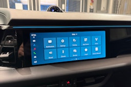 Valkoinen Porsche Macan 2025 kuva 17.