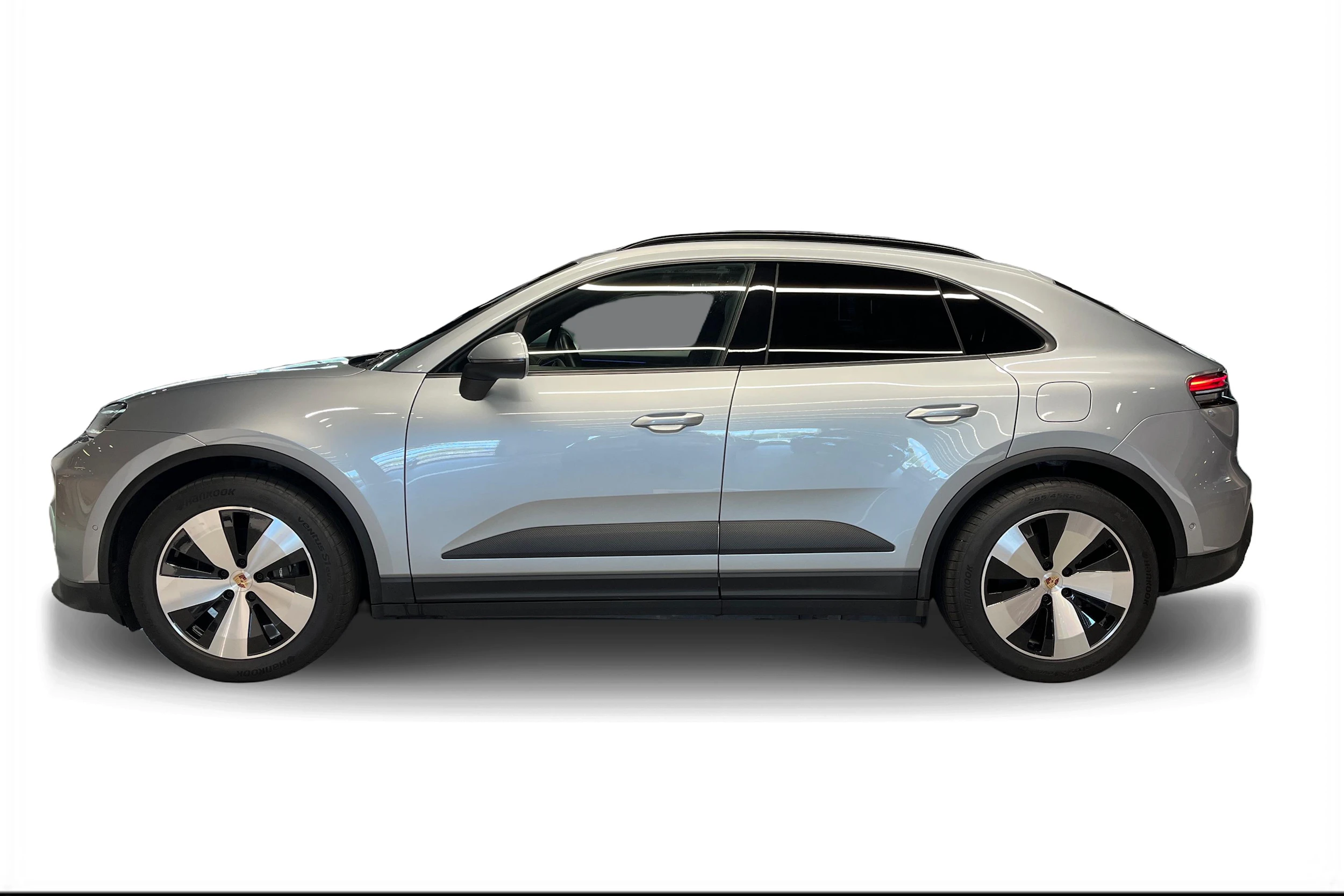 harmaa Porsche Macan 2025 kuva 5.