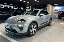 harmaa Porsche Macan 2025 kuva 10.