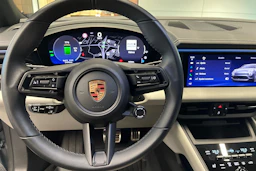 harmaa Porsche Macan 2025 kuva 29.