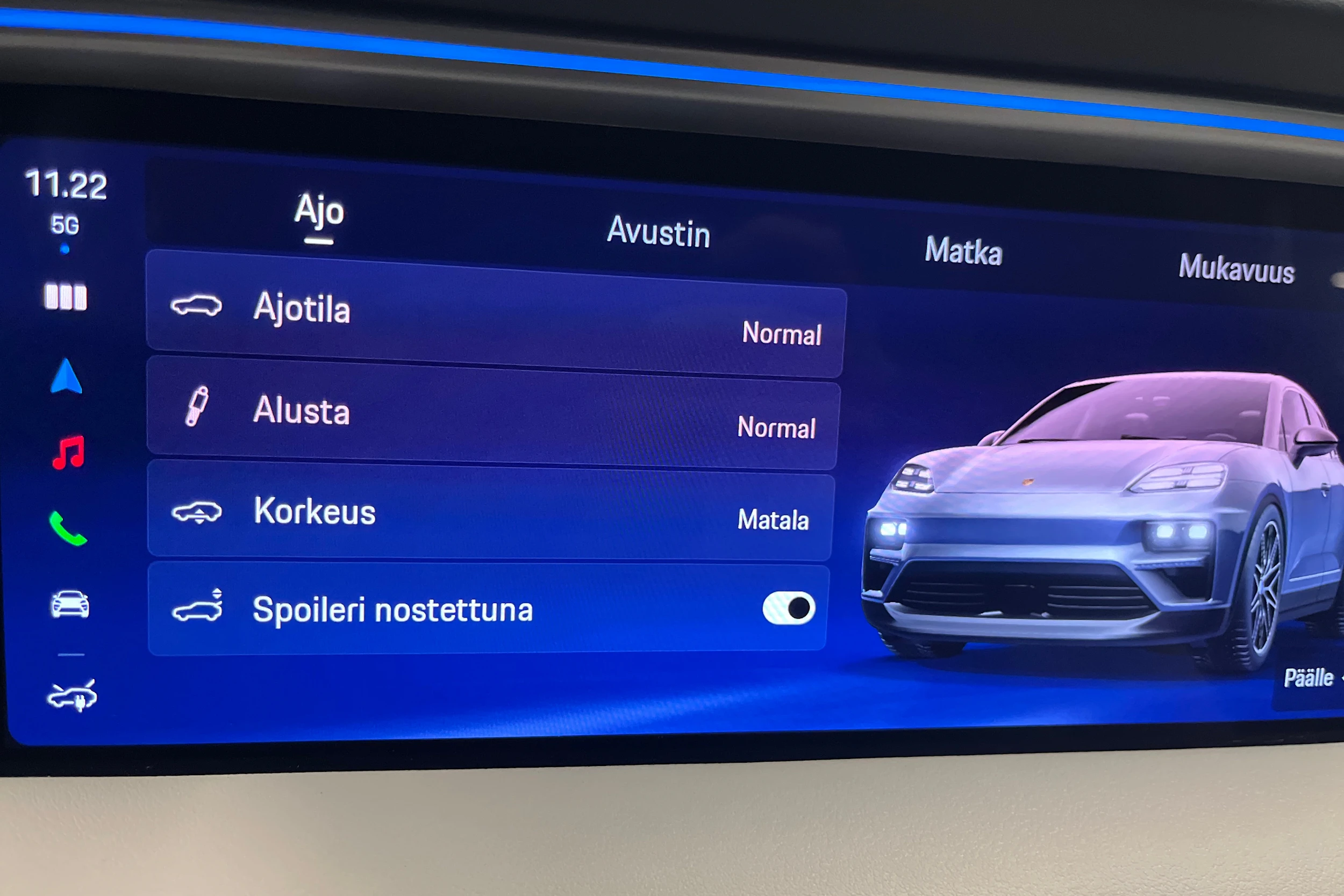 harmaa Porsche Macan 2025 kuva 30.