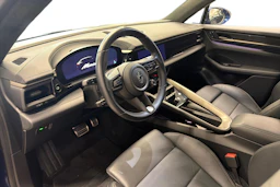 Sininen Porsche Macan 2025 kuva 6.