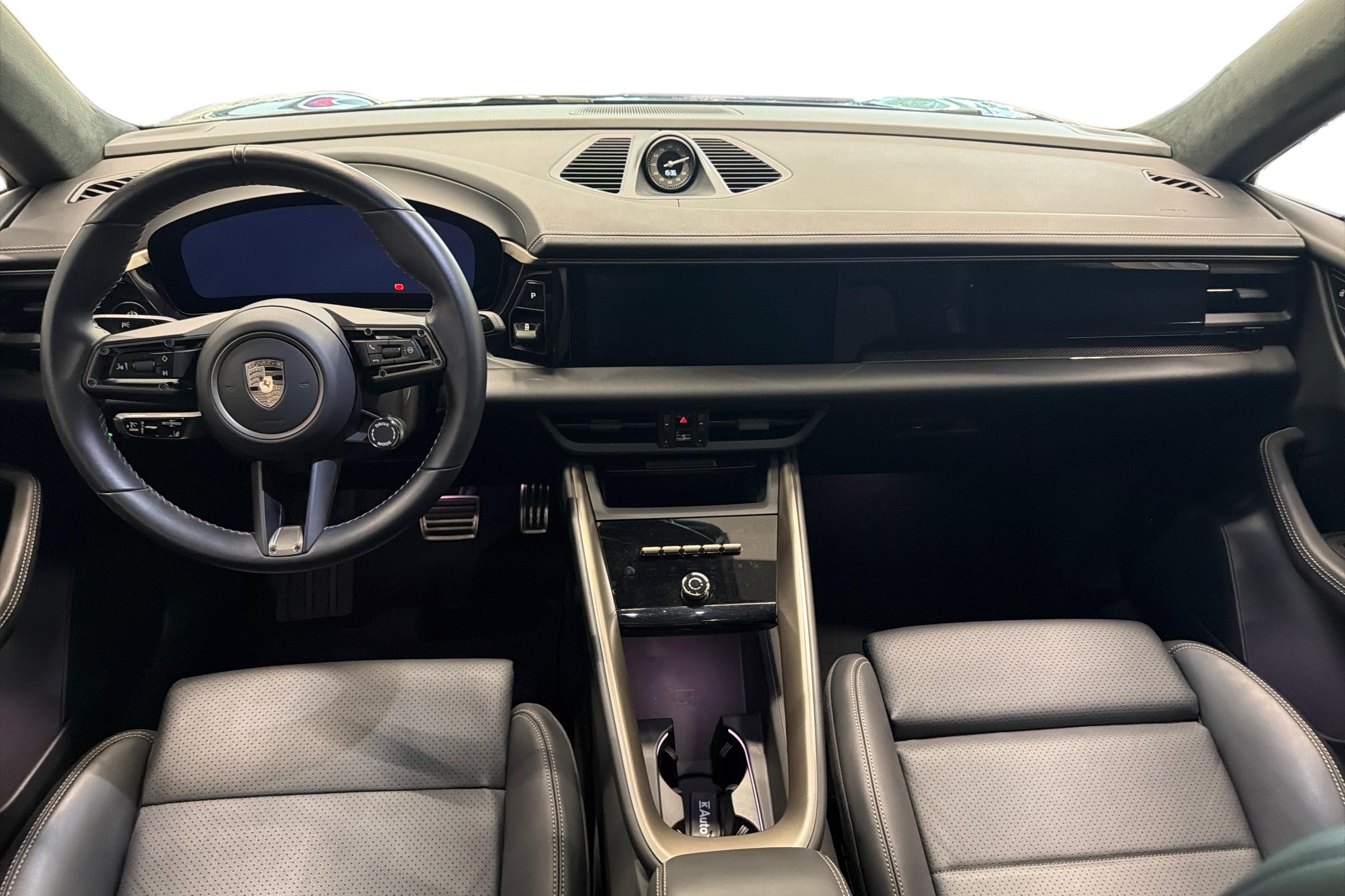 Porsche Macan Turbo 2025, kuva 7/21